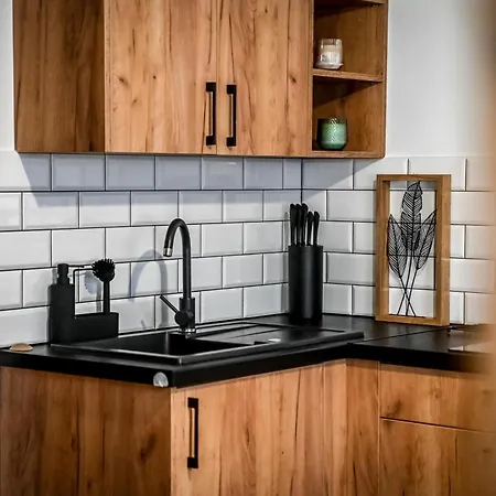 Na Budzu Z Jacuzzi Dağ evi *